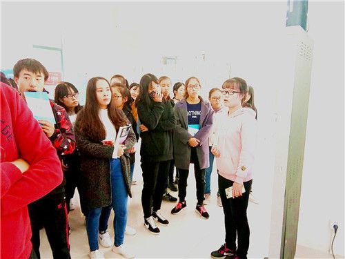 best365官方网站登录入口新生教育——图书馆入馆教育